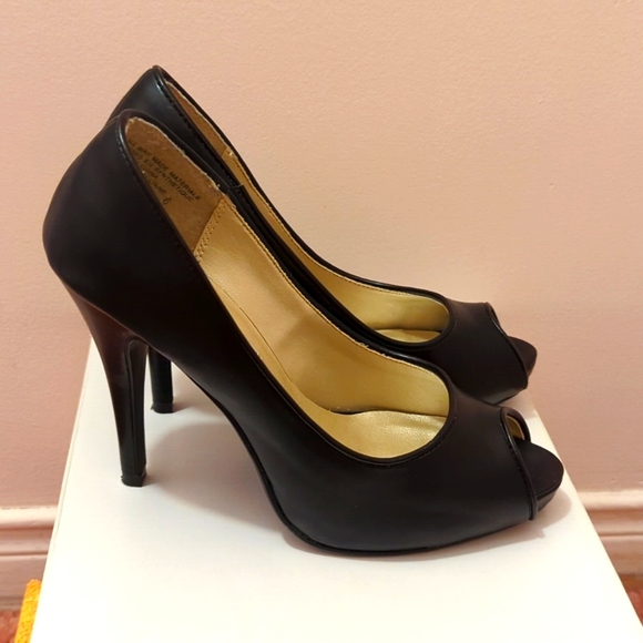 Steve Madden peep toe pumps - Picture 2 of 5